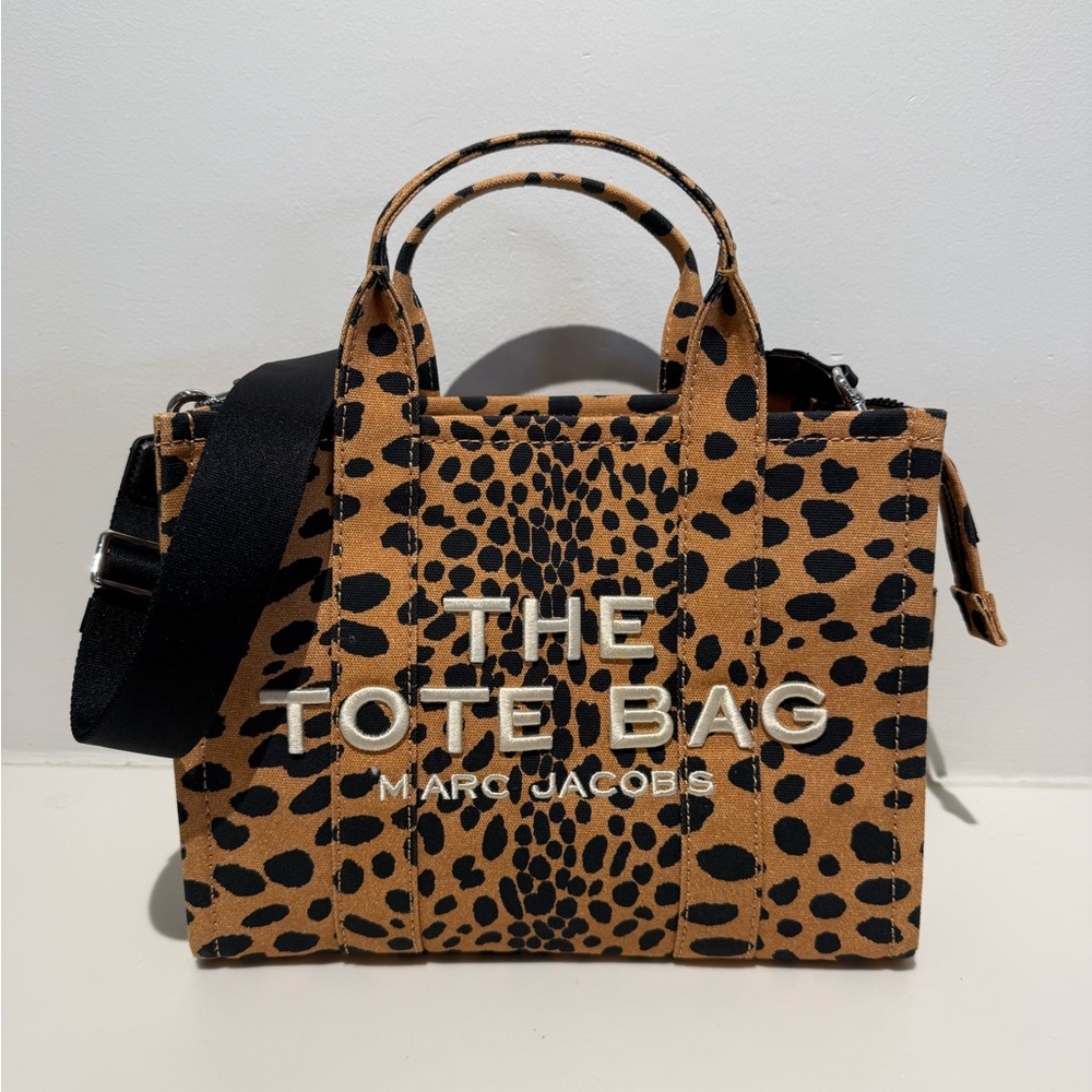 NWT Marc Jacobs The Cheetah medium Tote Bag - Picture 2 of 4